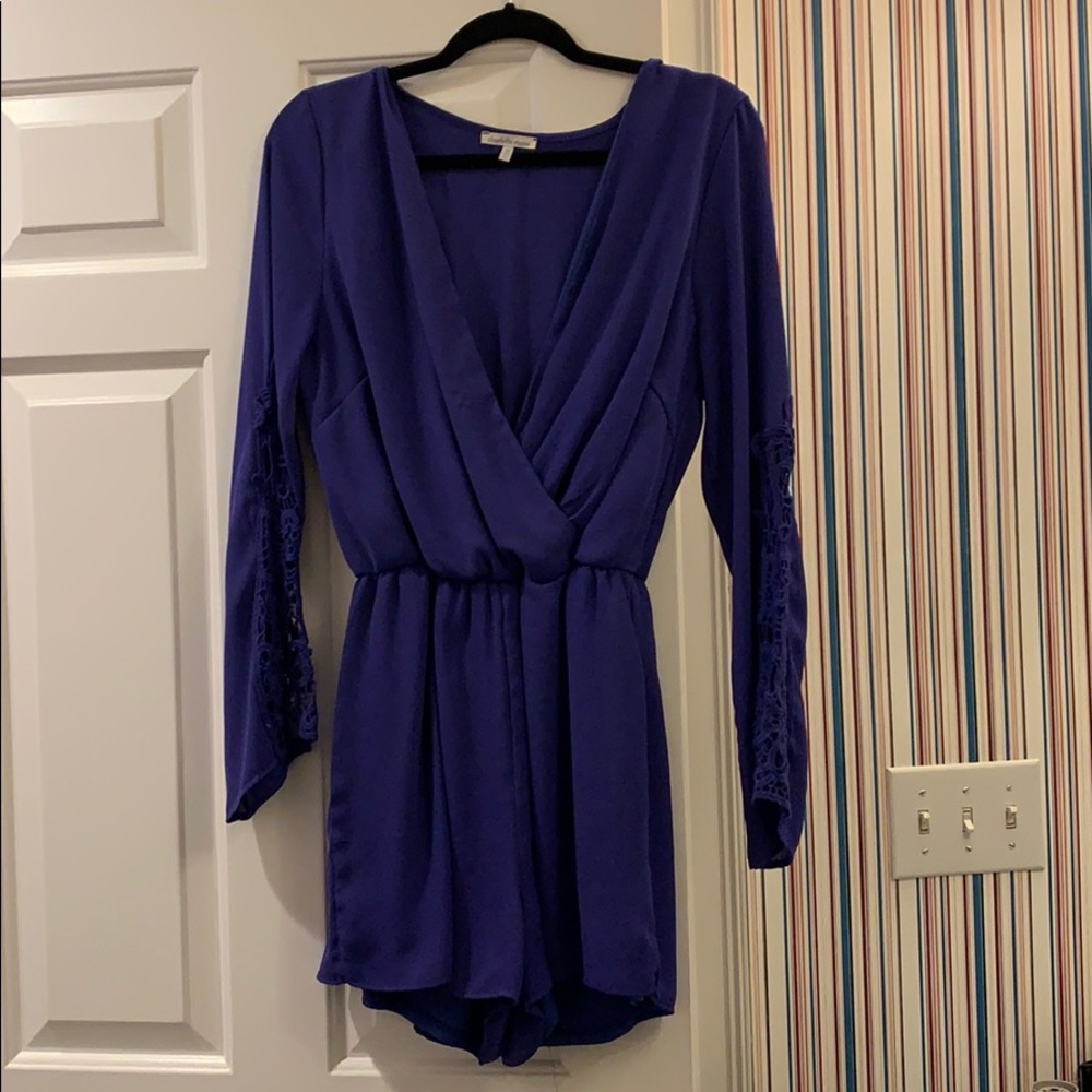 Blue Romper with knit detail on sleeve - Picture 2 of 4